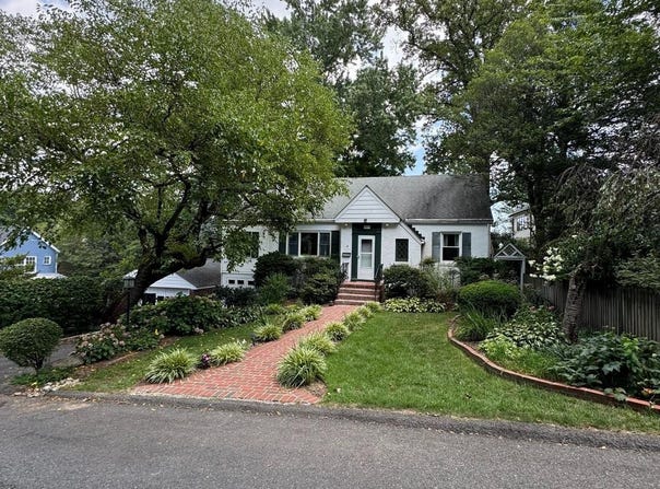 1811 N WAKEFIELD STREET, ARLINGTON, VA 22207