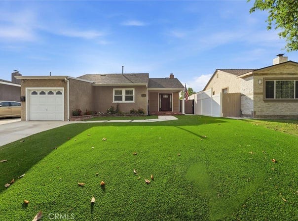 3329 N Los Coyotes Diagonal, Long Beach, CA 90808
