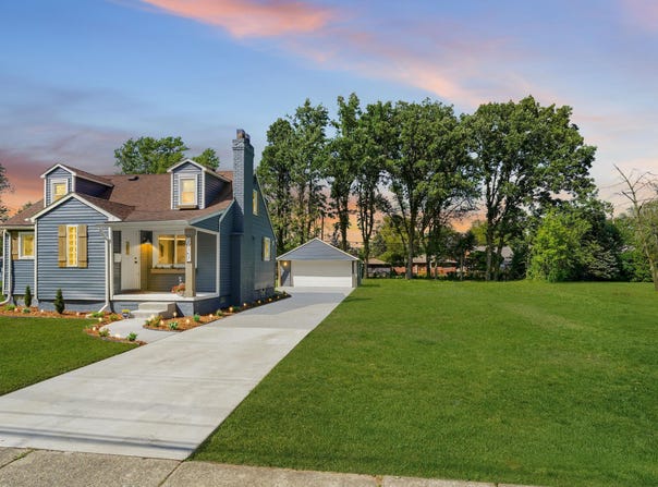 20157 Huntington Avenue, Harper Woods, MI 48225