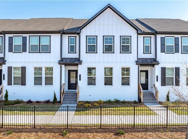 33 Constitution Avenue, Pendergrass, GA 30567