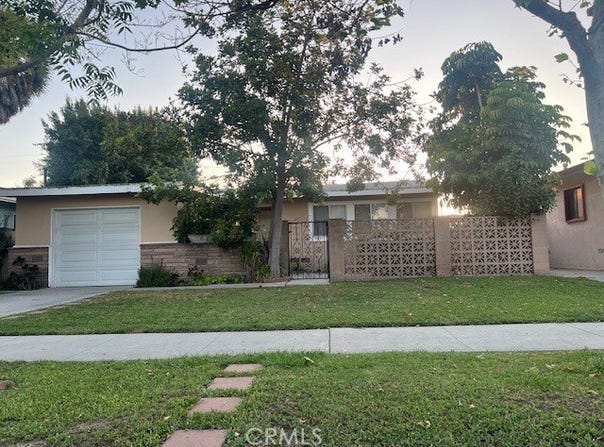 2829 Iroquois, Long Beach, CA 90815