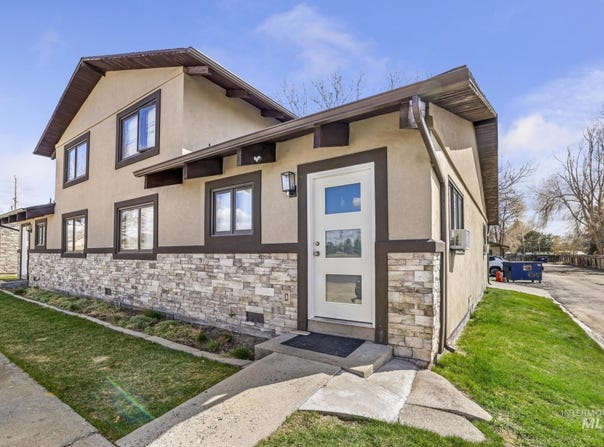 145,147,149 Robbins St, Twin Falls, ID 83301