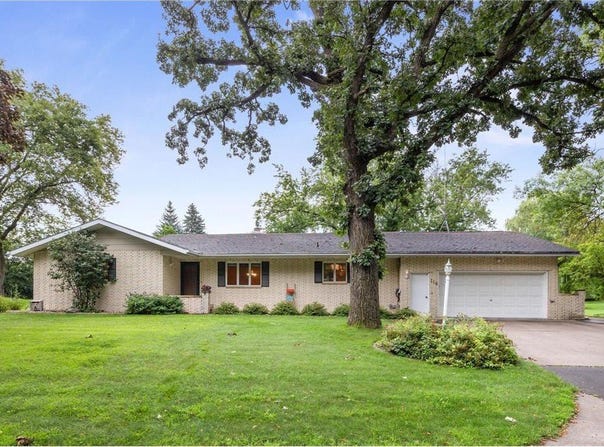 116 Oak Lane SE, Hutchinson, MN 55350