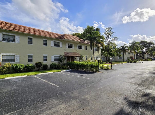 5621 SW 2nd Court, Margate, FL 33068
