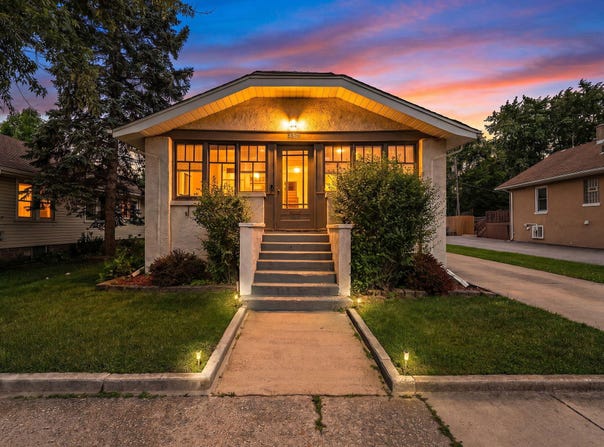 8829 Parrish Avenue, Highland, IN 46322