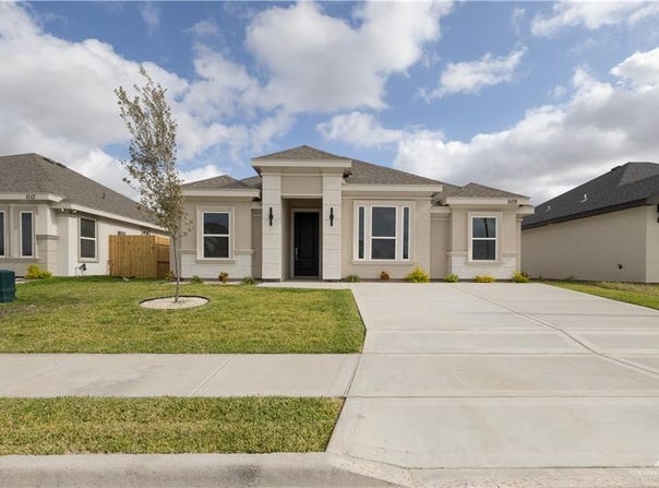 1109 N Altuve Drive, Edinburg, TX 78541