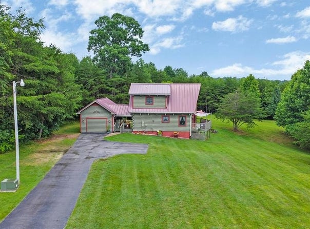 1355 Highland Lane, CROSSVILLE, TN 38555