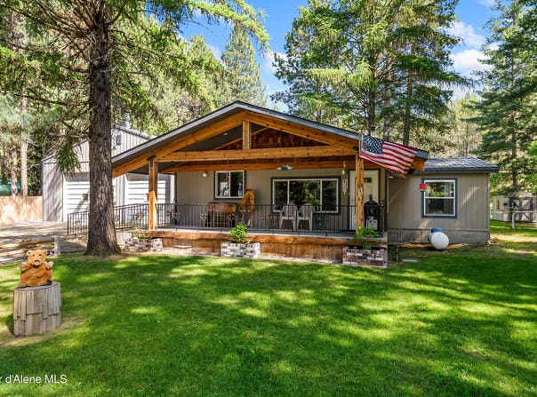 169 Shelby Rd, Laclede, ID 83841