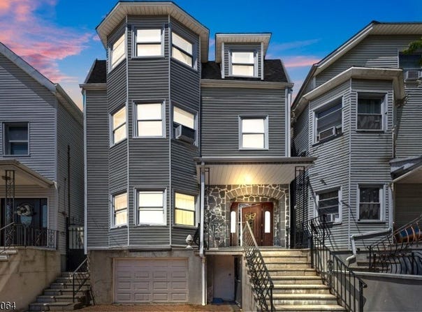 300 N 7Th St, Newark City, NJ 07107-3546