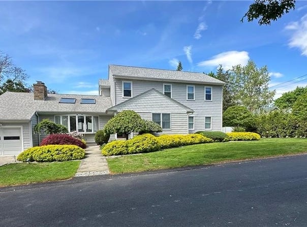 12 Monte Carmele Street, North Providence, RI 02904