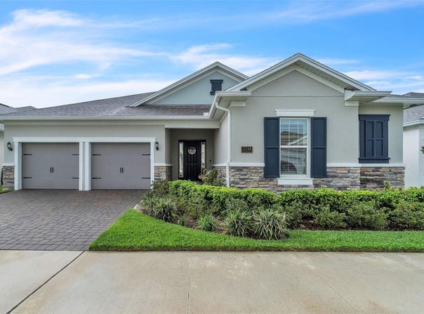15148 LAKE BESSIE LOOP, WINTER GARDEN, FL 34787