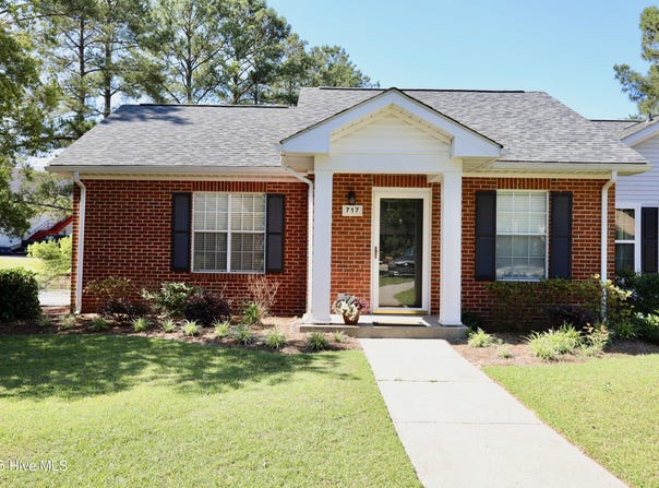 717 Chancery Lane, Aberdeen, NC 28315