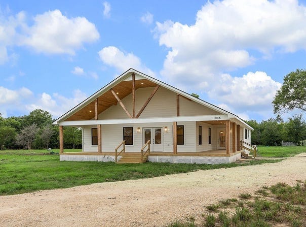 1935 Willow Road, Wallis, TX 77485