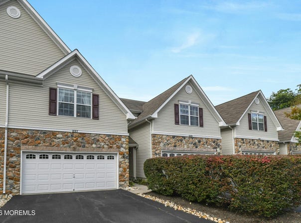 227 Concord Place, Pennington, NJ 08534