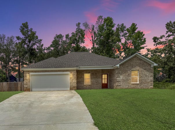 242 E Oxford St., Pontotoc, MS 38863