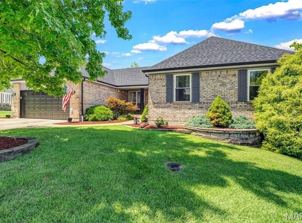 1705 Coronita Drive, Fenton, MO 63026