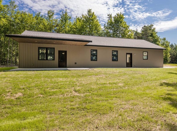 12823 S Honeybee Road, Empire, MI 49630