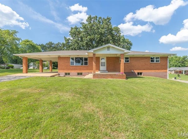 2125 Barron Road, Poplar Bluff, MO 63901