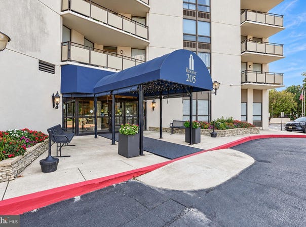 205 E JOPPA Road E, TOWSON, MD 21286