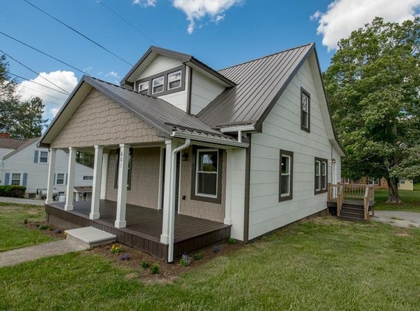 601 S Main St, Hillsville, VA 24343