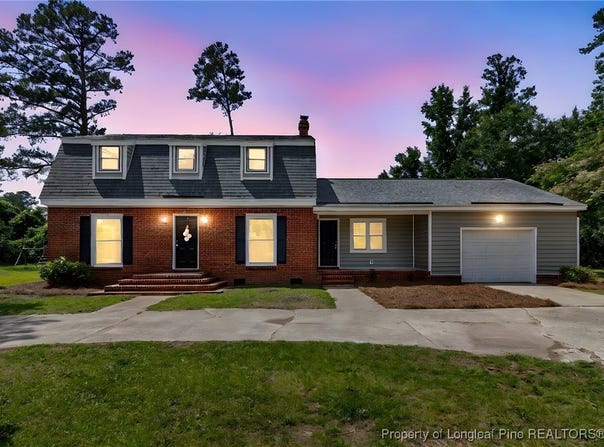 329 W Railroad Street, Parkton, NC 28371