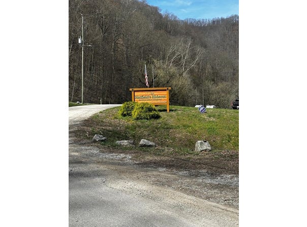 585 River Rd, McCarr, KY 41544