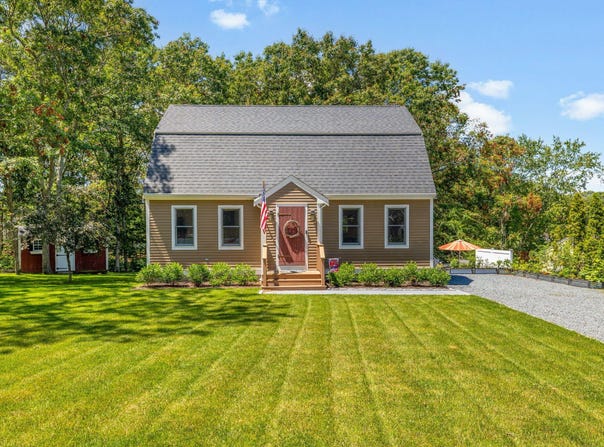 11 Deer Hollow Road, Forestdale, MA 02644