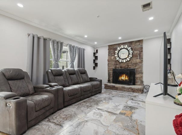 605 Lake Court, Middle Island, NY 11953