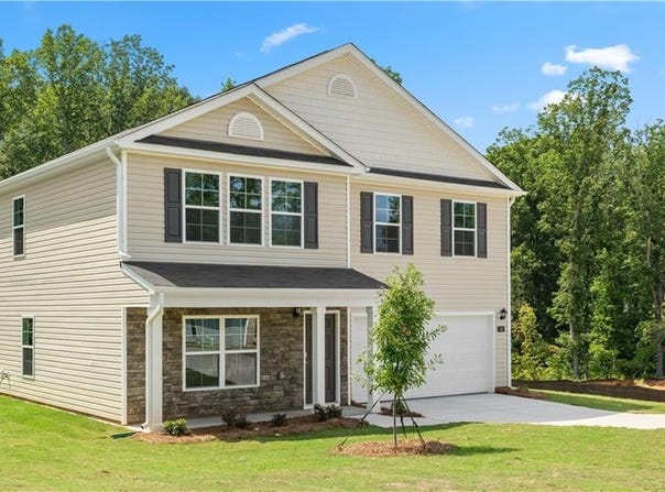 149 Preston Oaks Drive, King, NC 27021