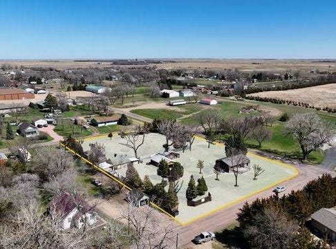320 E. 6th Street, Kimball, SD 57355