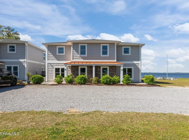 1129 Bennett Road, Minnesott Beach, NC 28510