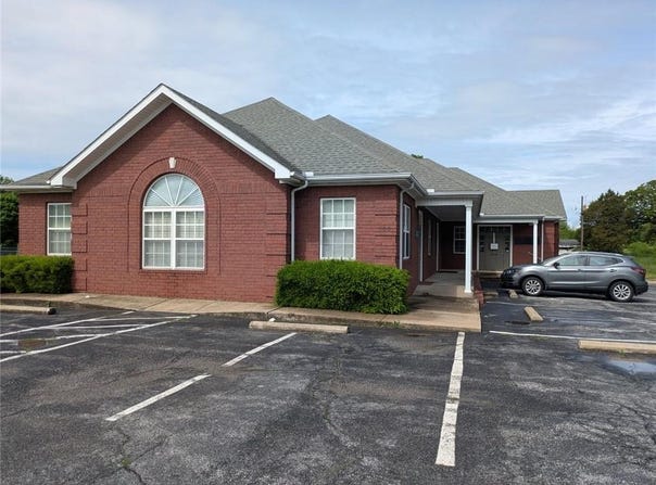 700  N 40th  ST, Springdale, AR 72762