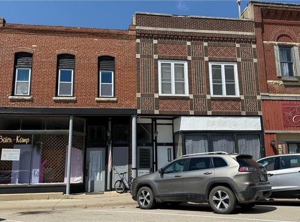 24 & 28 Main St W, Dodge Center, MN 55927