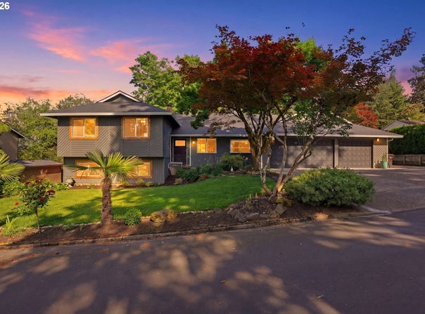 7748 BLINKHORN Way, Gladstone, OR 97027