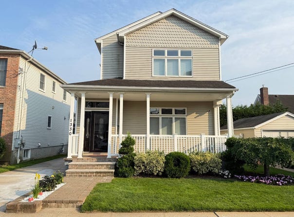 1330 5th Ave, New Hyde Park, NY 11040