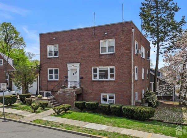 1020 Raritan Avenue, Highland Park, NJ 08904