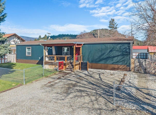 112 Blackwell St, Ione, WA 99139