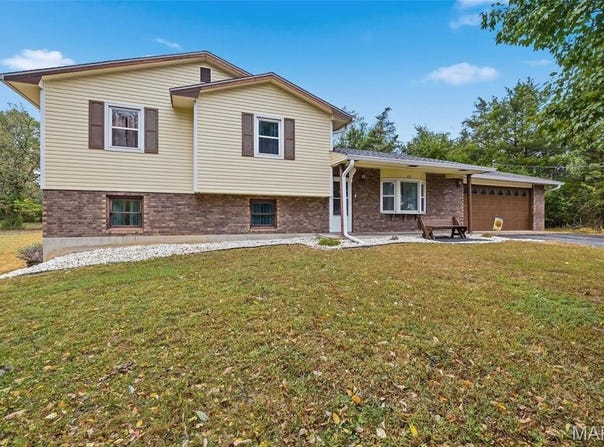 405 Chadrick Drive, Desloge, MO 63601