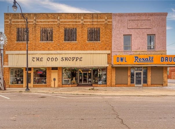 105 W Main Street, Sayre, OK 73662