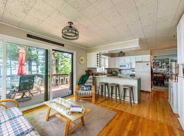 5692 Lakeview, Interlochen, MI 49643