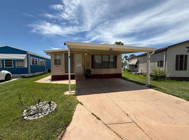1086 Rainbow Circle, Eustis, FL 32726