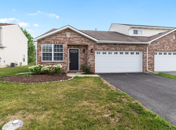 7615 E 111th Lane, Crown Point, IN 46307