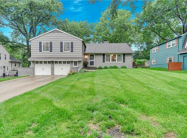 6016 W 85th Street, Overland Park, KS 66207