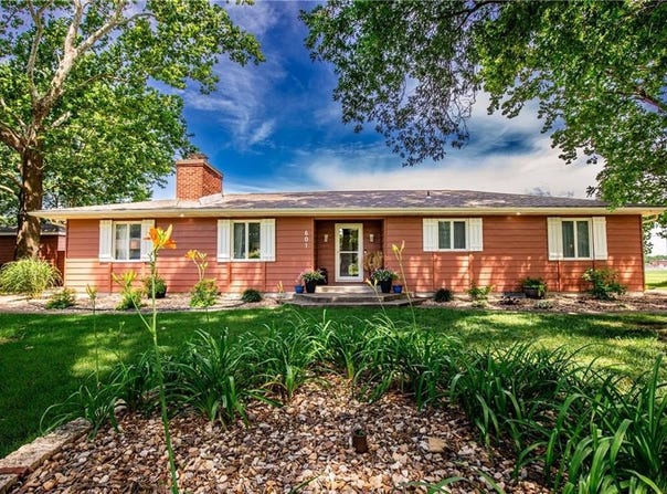 601 W 14th Street, Pleasanton, KS 66075