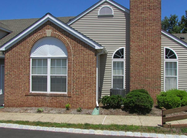 18 WOOLSEY COURT, PENNINGTON, NJ 08534