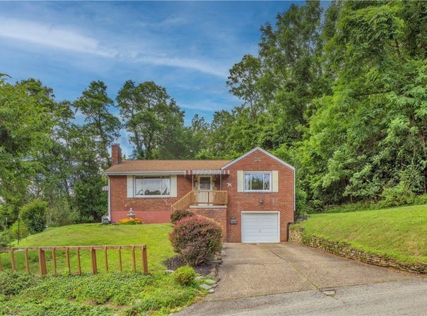 421 Orchard Dr, Pleasant Hills, PA 15236