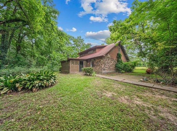 277 CR 3520, Broaddus, TX 75929