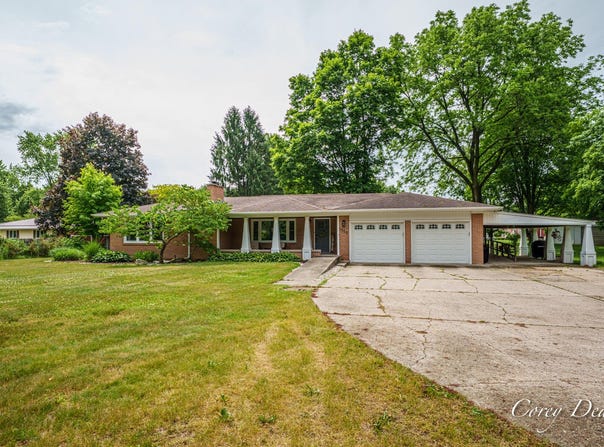 1555 W Ellis Avenue, Belding, MI 48809