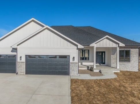 7128 Catalina Court, Pleasant Hill, IA 50327