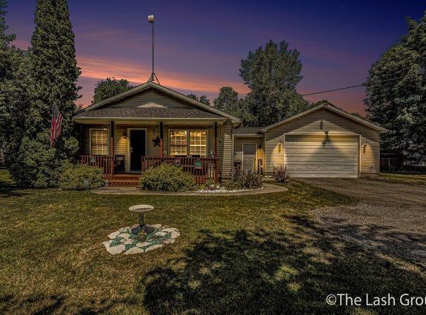 2851 18 Mile Road, Kent City, MI 49330
